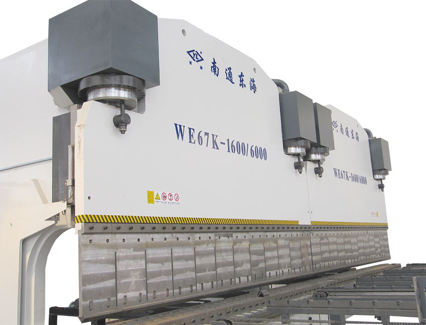 2xWE67K-1600T6000 CNC Press Brake In Tandem